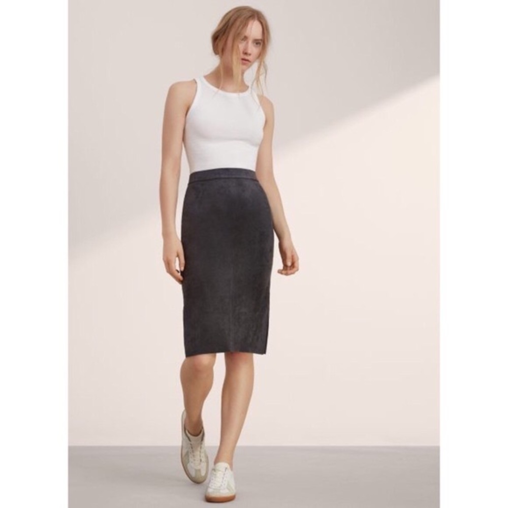 Aritzia Wilfred brown faux suede skirt size 2